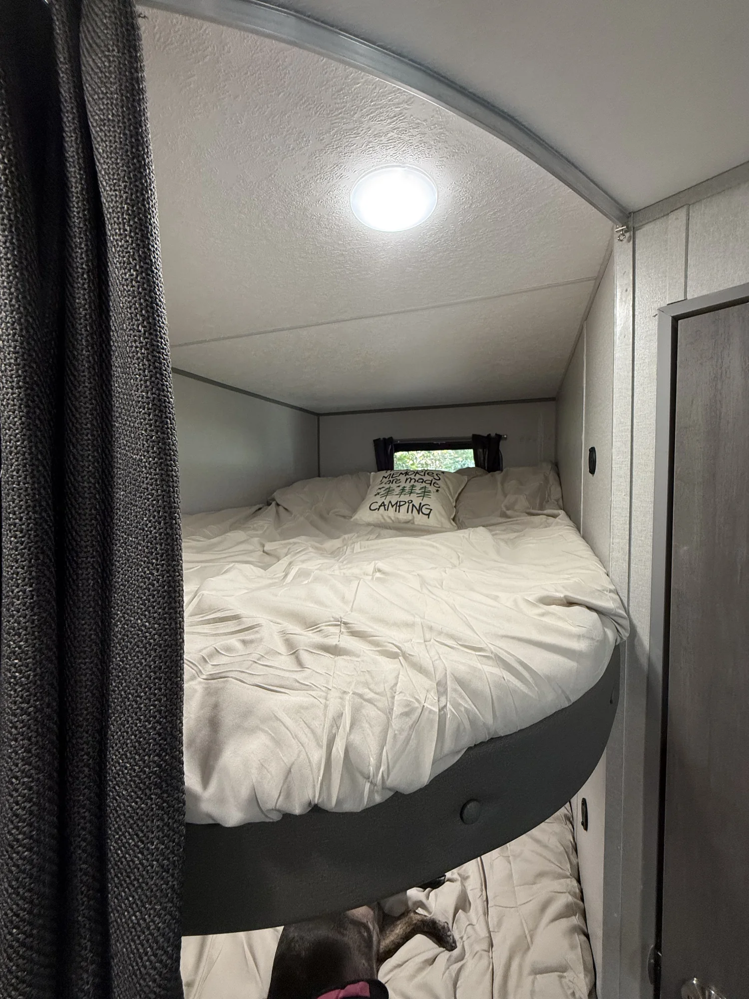 2025 Catalina 261BHS trailer — photo 4